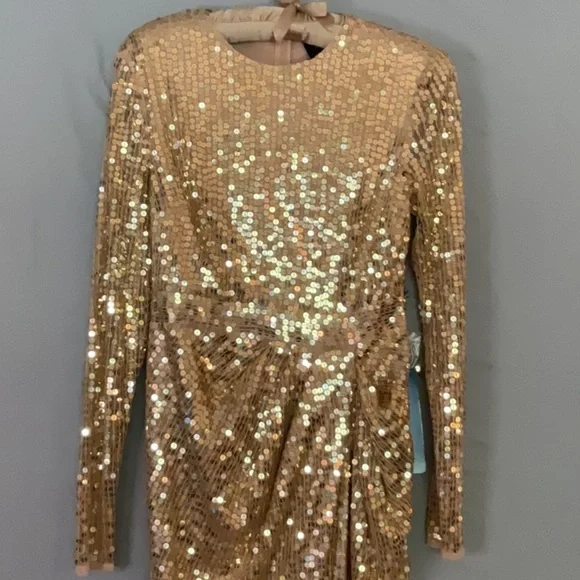 โ๏ธ Mac Duggal Long Sleeve Draped Ruched Gown - Picture 5 of 11